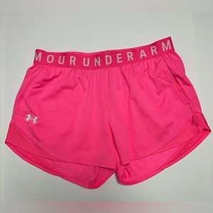 Under Armour Women’s athletic shorts. loose fit size S